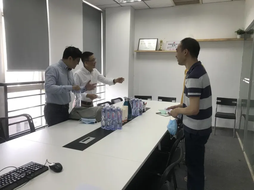 新加坡信安科技创始人——朱伟先生 到访成都乐云快启技术研发部插图2